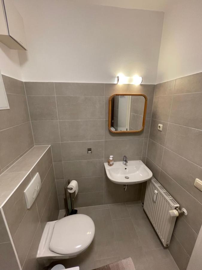 Ruhige Ferienwohnung Rostock Bagian luar foto